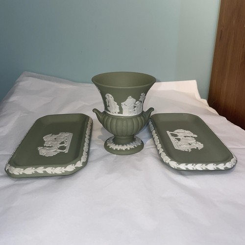 Wedgewood green jasperware - green,