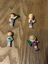 Polly Pocket bundle of figures