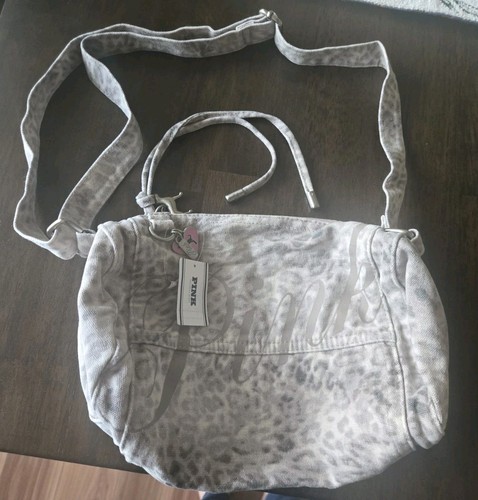 Nwt victorias secret pink leo - pink,