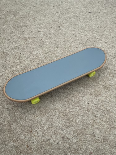 Finger board tech ramp - finger, tricks