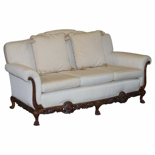 Part large suite - part,