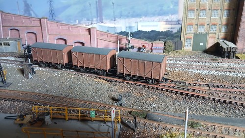 Hornby goods wagons - hornby, wagons.3