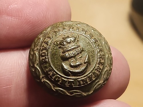 Old military button missing - old,