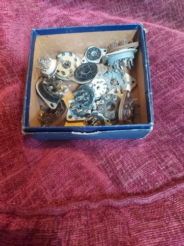 Box full valve tube - of,