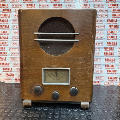 Vintage ultra valve - vintage, radio