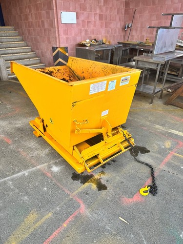 Heavy duty forklift - forklift, tipping