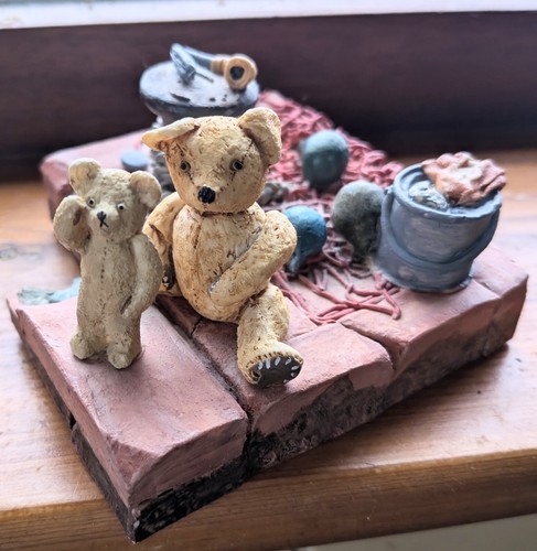 Peter fagan colour box - colour, teddy