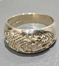 UNIQUE .375 9ct gold   DRAGON