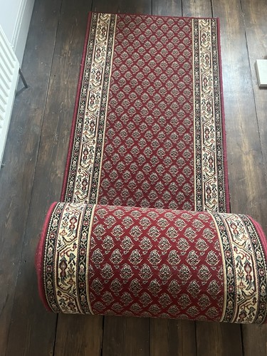 Victorian stair hall - , carpet