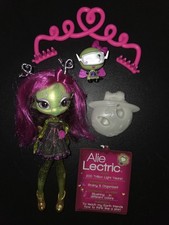 Novi Stars ALIE LECTRIC Doll