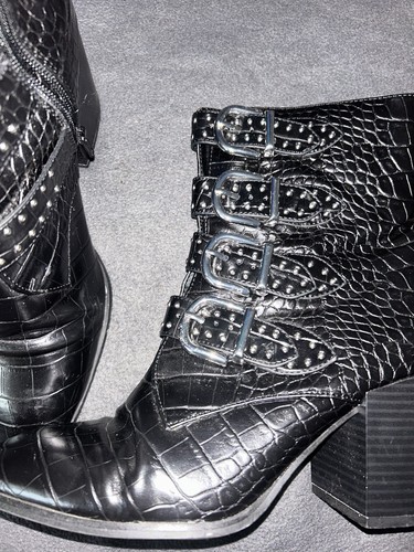 Faith black buckle - buckle, zip