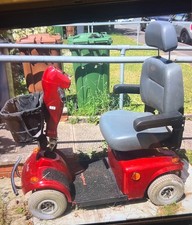 Mayfair Freerider Mobility Scooter comes with key, 2 batteries and charge leads