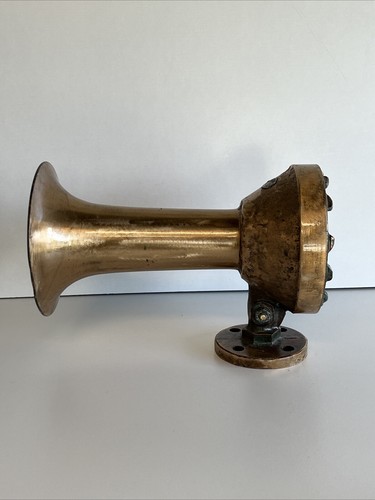 1952 bronze cunningham horn - 1952,