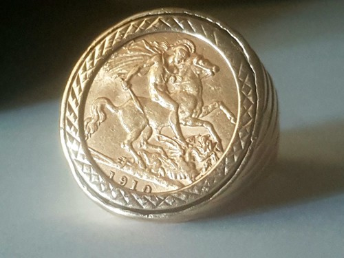 9ct gold half - 9ct, sovereign