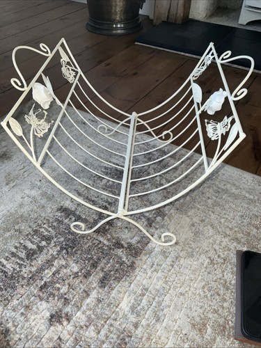 Foldable magazine rack painted - magazine,