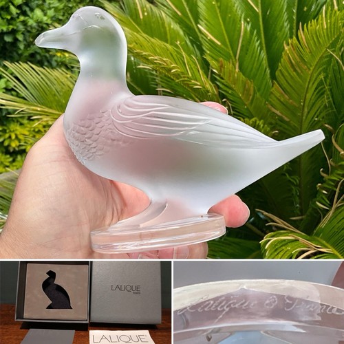 Lalique france standing - france,