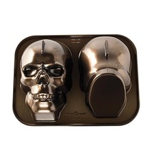 Cake Tin: Nordic Ware Skull