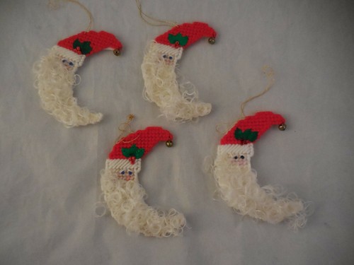 Plastic canvas yarn santa - 4,
