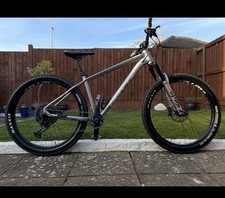 Whyte 909 Med V4 Matt Zinc Grey/Light Grey.