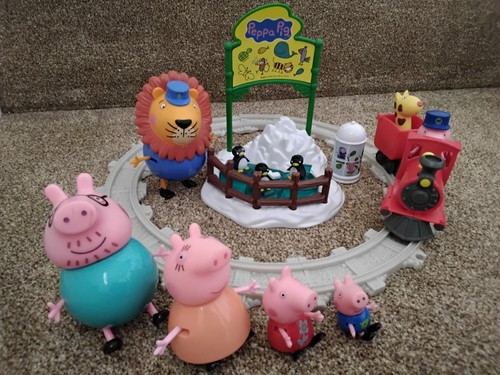 Peppa pig family day out - peppa, at