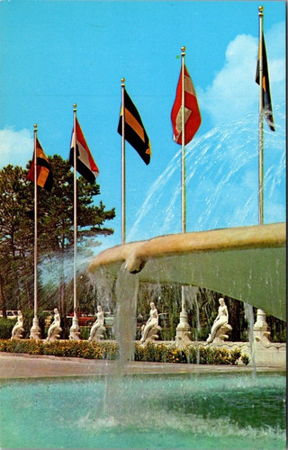 Mermaid fountain entrance - fountain, to