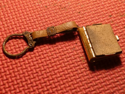 Vintage keyring collectable - vintage,