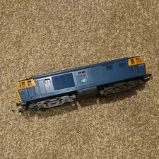 Hornby R758 No.D7063 BR Green Class 35 Hymek Locomotive (untested) Unbox.