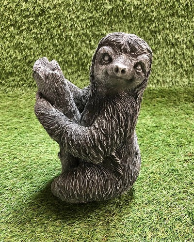 Sloth branch concrete - on,