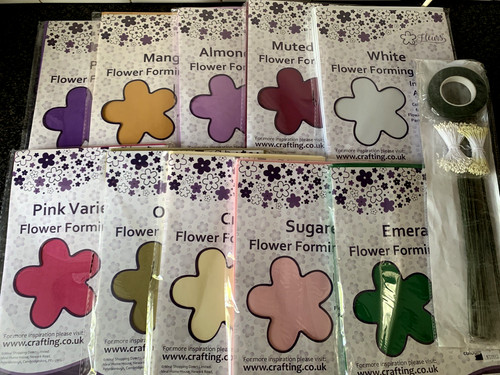 Fleurs flower forming - fleurs, foam