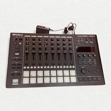 Roland MC-707 Groovebox Tabletop Pad Triggers Faders Built-in Effects Black