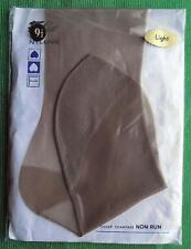 c1960 Very Sheer Folio 400 Needle RHT Heel Toe Tan Nylons Stockings Size 9.5