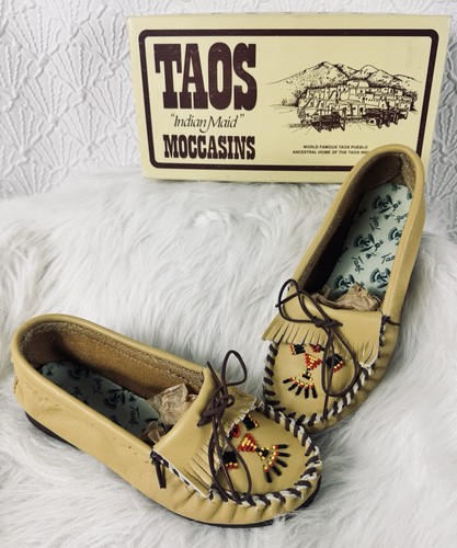 Vtg taos moccasins - moccasins, bead