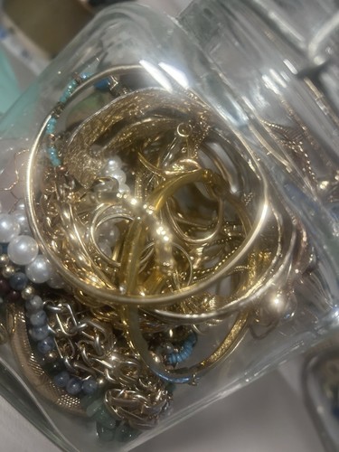 Mystery jewellery jar gold - jewellery,
