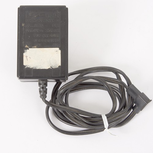 Metz 402 charger for - d,