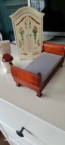 Used dolls house furniture - used,