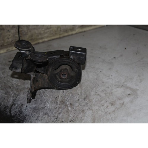 Transmission brackets nissan - transmission,