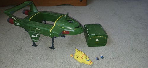 Large thunderbirds supersize - large,