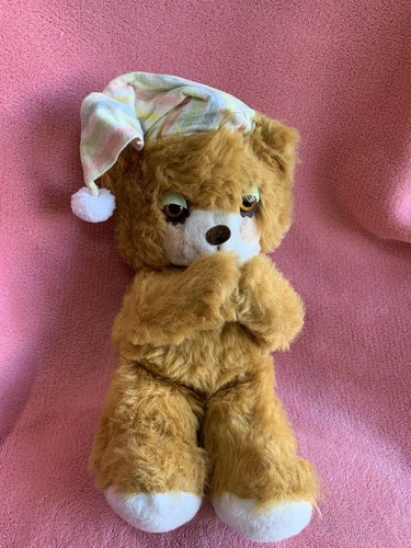 Vintage golden bear teddy - golden,