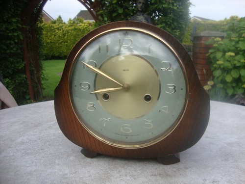 Mantle clock with brass - ,