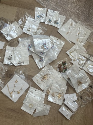 61pc wholesale jewellery - 61pc,