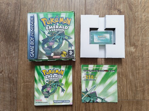 Pokemon emerald version - emerald,
