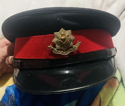 Royal regiment peaked cap size - regiment,