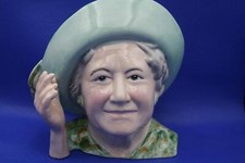 BAIRSTOW MANOR FOR RAY NOBLE CERAMICS HRH THE QUEEN MOTHER LTD ED CHARACTER JUG