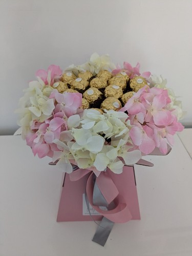 Chocolate bouquet hydrangea - chocolate,