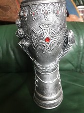 Gauntlet Goblet Nemesis Now B1179D5 Medieval Knight Armour Resin