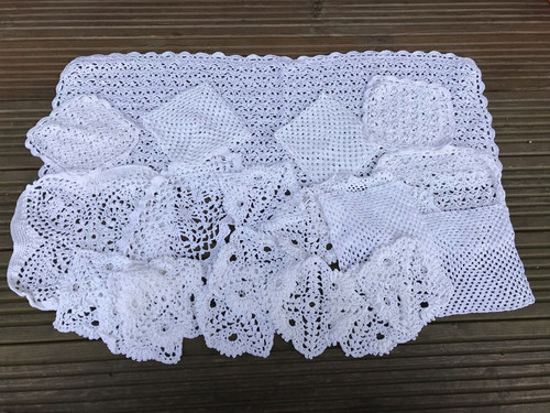Vtg doilies mats crochet - vtg,