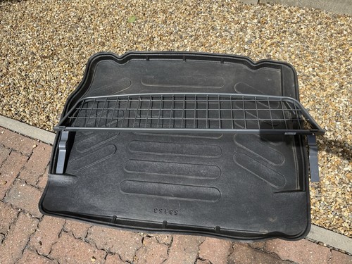 Bmw series dog guard and - series,