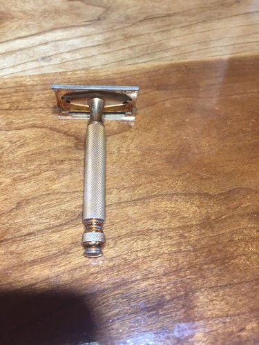 Vtg gillette safety razor - safety,