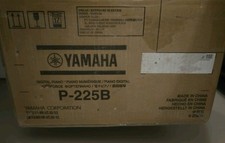 Yahama P-255b Keyboard