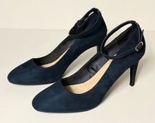 Court Shoes Size 7 wide fit